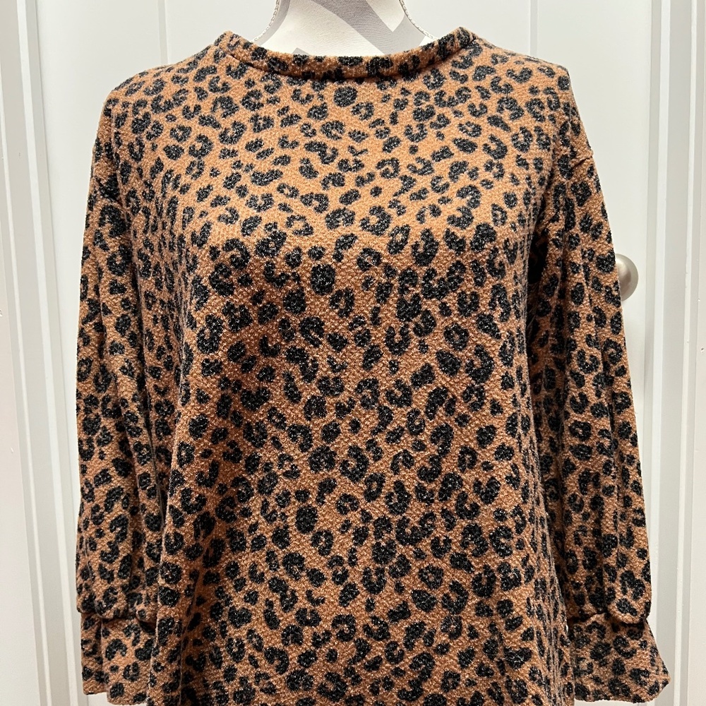 Boutique Leopard Print Long Sleeve Top